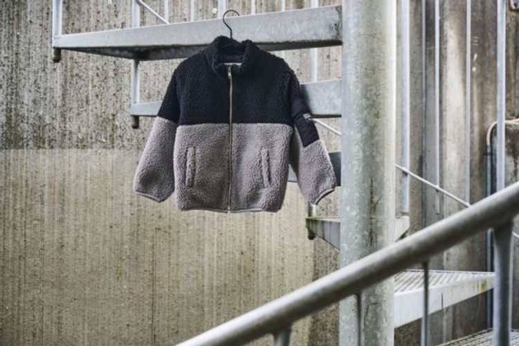 Sometime Soon Fusion jakke - black