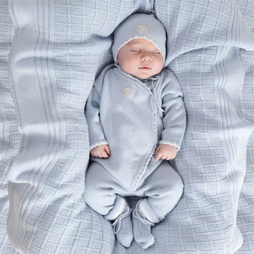 Lillelam hentesett merinoull - babyblå